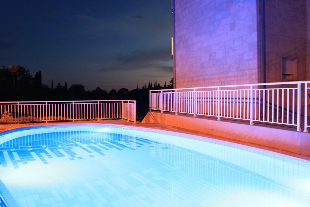 Apartments Grand Pinea Čilipi Kültér fotó