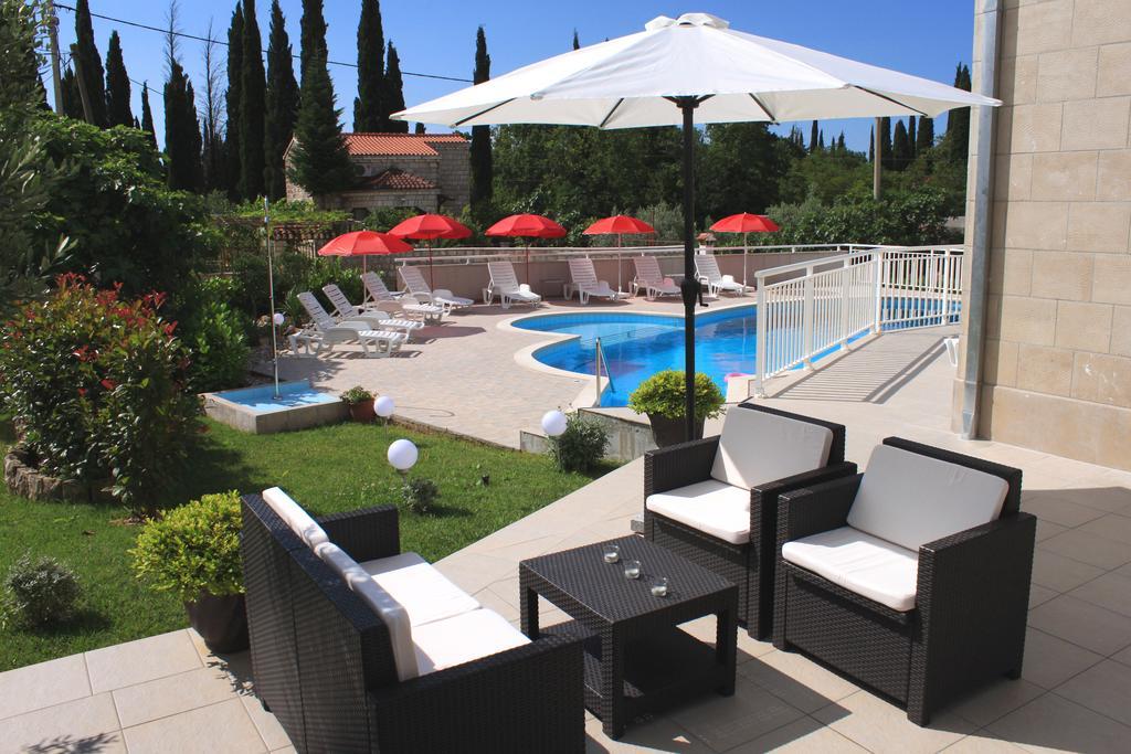 Apartments Grand Pinea Čilipi Kültér fotó