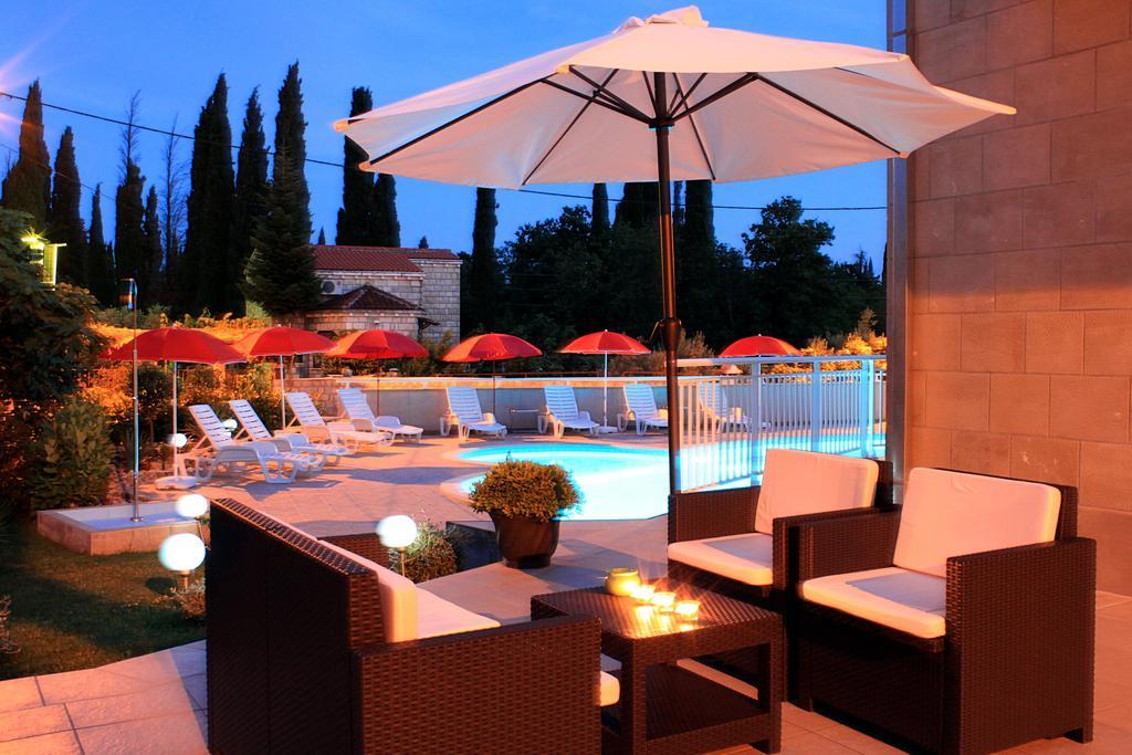 Apartments Grand Pinea Čilipi Kültér fotó